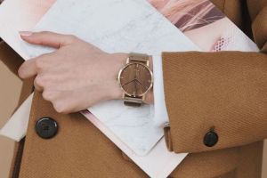  Fa karóra Rose Watch