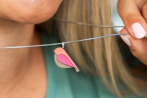 Fa medál Pink Bird Pendant