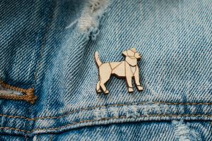 Fa bross Walking Lightdog Brooch