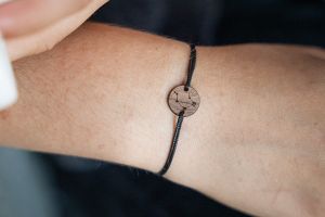 String karkötő Libra Wooden Bracelet