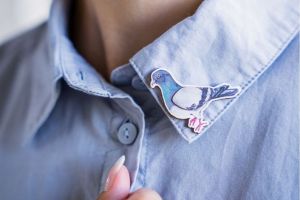 Fa bross Akita Inu Brooch