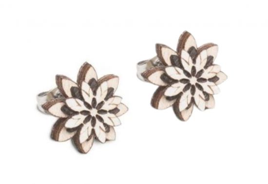 Fa fülbevaló Bellis Earrings