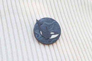 Fa bross – Kardszárnyú delfin