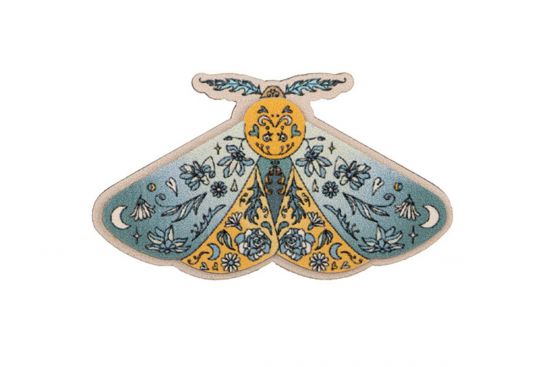 Fából készült bross Moth Brooch