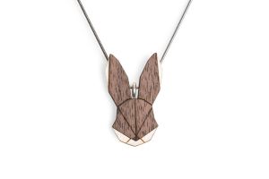 Fa medál Hare Pendant