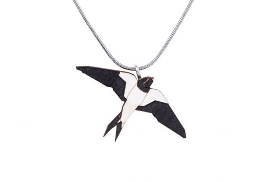 Fa medál Swallow Pendant