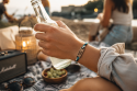 Breeze fonott zsinór karkötő fa részlettel